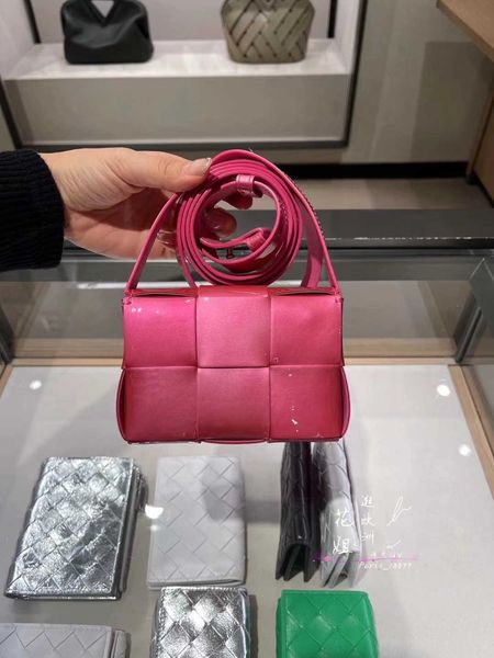 designer bags leather bottegas bag woven venetas cassette mini bag barbie pink silver lacquer leather shoulder original quality luxury handb
designer bags leather bottegas bag woven venetas cassette mini bag barbie pink silver lacquer leather shoulder original quality luxury handb