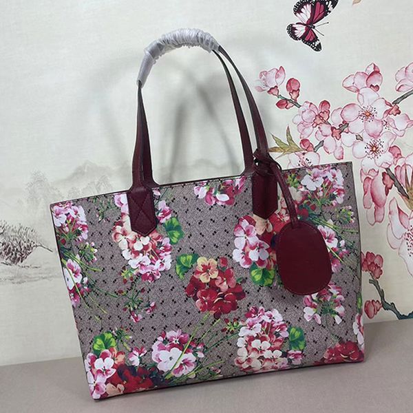 tote handbags double sided shopping bag crossbody back bags cowhide leather travelling handbags pvc waterproof lining classic letter prints
tote handbags double sided shopping bag crossbody back bags cowhide leather travelling handbags pvc waterproof lining classic letter prints