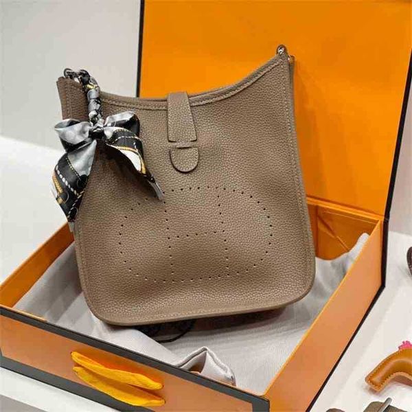 luxurys designer handbags herms bags evelyn layer cowhide h hollow out single shoulder messenger women's
luxurys designer handbags herms bags evelyn layer cowhide h hollow out single shoulder messenger women's