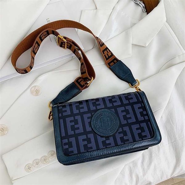 70% off 2023 designer bag single oblique cross women's leisure embossed baigou
70% off 2023 designer bag single oblique cross women's leisure embossed baigou