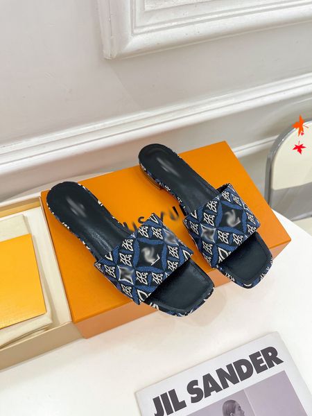 new version paris slides slippers womens summer sandals beach ladies flip flops black leisure slider chaussures fashion scuffs footwear -h06
new version paris slides slippers womens summer sandals beach ladies flip flops black leisure slider chaussures fashion scuffs footwear -h06