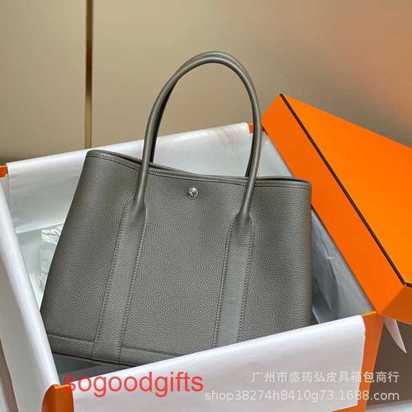 designer herme bag garden party bags women crossbody tote handbags 2022 new garden bag 36cm hand sewn wax thread cowhide patchwork portable
designer herme bag garden party bags women crossbody tote handbags 2022 new garden bag 36cm hand sewn wax thread cowhide patchwork portable