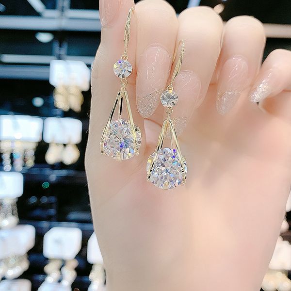 dangle & chandelier high fashion ultra flash zircon water drop earrings 2022 new style stylish and versatile internet celebrity face shaped, Silver
dangle & chandelier high fashion ultra flash zircon water drop earrings 2022 new style stylish and versatile internet celebrity face shaped, Silver