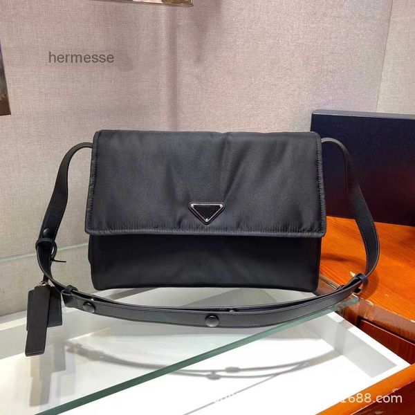 evening bags prads designer new nylon straddle messenger bag fashion brand black white handbags
evening bags prads designer new nylon straddle messenger bag fashion brand black white handbags