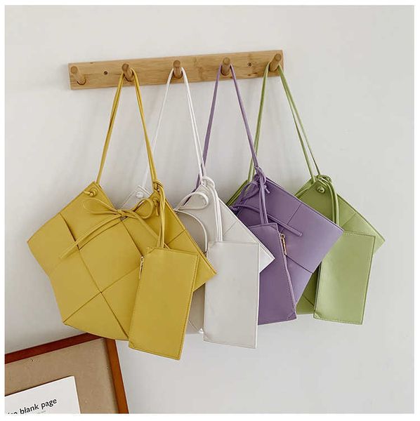 bottess bag venetas fashion simple and fashionable 2022 new autumn winter personalized large capacity rhomboid woven foreign style one shoul
bottess bag venetas fashion simple and fashionable 2022 new autumn winter personalized large capacity rhomboid woven foreign style one shoul