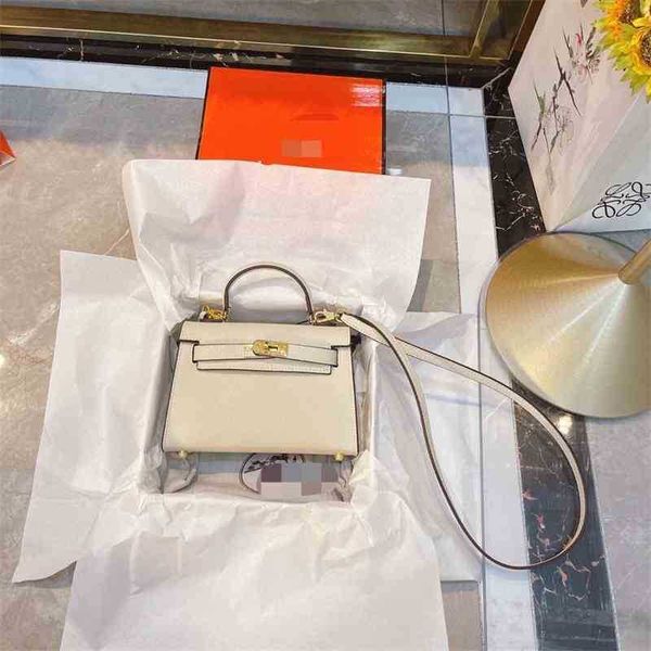luxury designer handbags herms keily bags kellyss's second generation palm print mini kellyss bag messenger milkshake white mobile phon
luxury designer handbags herms keily bags kellyss's second generation palm print mini kellyss bag messenger milkshake white mobile phon