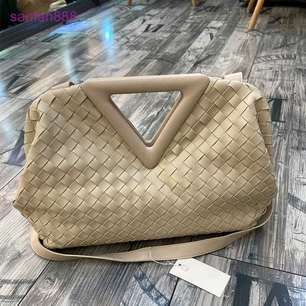 designer bag botte venetta bags vene jodie hand woven triangular women's bag cloud hand-held oblique span one shoulder dumpling fashion
designer bag botte venetta bags vene jodie hand woven triangular women's bag cloud hand-held oblique span one shoulder dumpling fashion