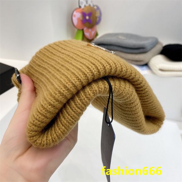 winter desingers bucket hat luxurys wide brim hats letter sunhats fashion trend travel buckethats high-quality garden warm and thick caps go, Blue;gray 
winter desingers bucket hat luxurys wide brim hats letter sunhats fashion trend travel buckethats high-quality garden warm and thick caps go, Blue;gray