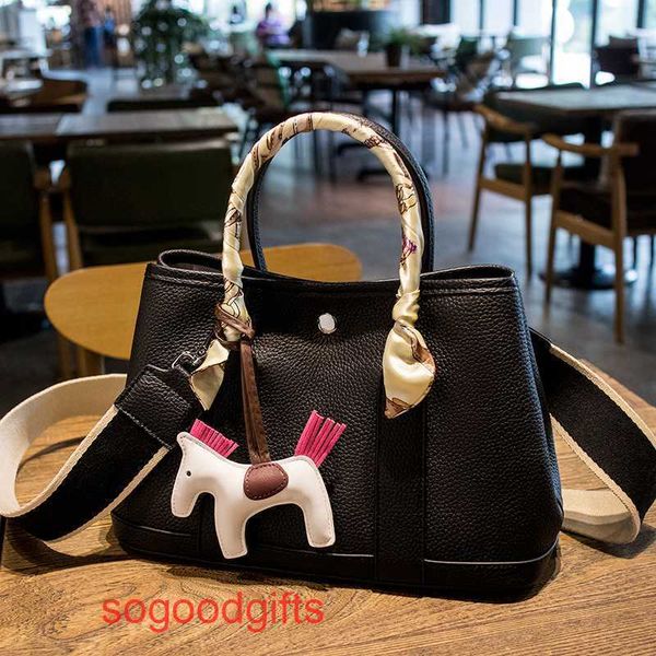 h handbag designer bag garden party bags women crossbody tote andbags 2023 new leather women s bag litchi pattern garden simple bbe 9q4w
h handbag designer bag garden party bags women crossbody tote andbags 2023 new leather women s bag litchi pattern garden simple bbe 9q4w