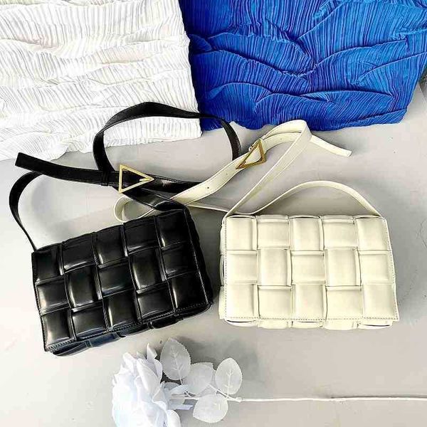 venetas cassetle handbags designer bottegas knitting family pillow women's net red single shoulder fashion small square versatile diago
venetas cassetle handbags designer bottegas knitting family pillow women's net red single shoulder fashion small square versatile diago