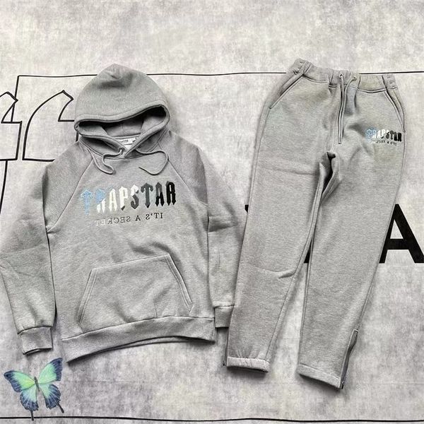 men's tracksuits trapstar set couple hoodie sweatshirts men women clothes 221012, Gray
men's tracksuits trapstar set couple hoodie sweatshirts men women clothes 221012, Gray