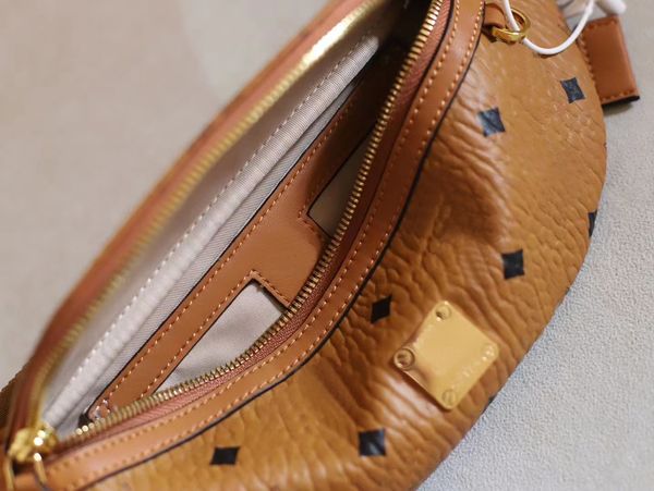 new mini fanny waist bags pack for men and women fashion designer chest bag cross body
new mini fanny waist bags pack for men and women fashion designer chest bag cross body