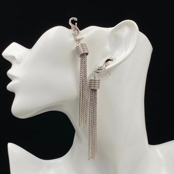 2022 fashion designer bullet earring love brass stud for woman brand simple letters y gold diamond ring lady long tassel earrings jewelry ea, Golden;silver
2022 fashion designer bullet earring love brass stud for woman brand simple letters y gold diamond ring lady long tassel earrings jewelry ea, Golden;silver