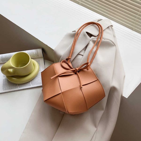 bottess bag venetas fashion japanese and korean style woven large women's summer 2022 new personalized capacity shoulder
bottess bag venetas fashion japanese and korean style woven large women's summer 2022 new personalized capacity shoulder