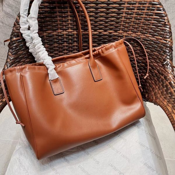 fashion bag cabas drawstring cuir in smooth leather bag brown black handles shoulder carry decorative drawstring luxury triumph designer tot
fashion bag cabas drawstring cuir in smooth leather bag brown black handles shoulder carry decorative drawstring luxury triumph designer tot