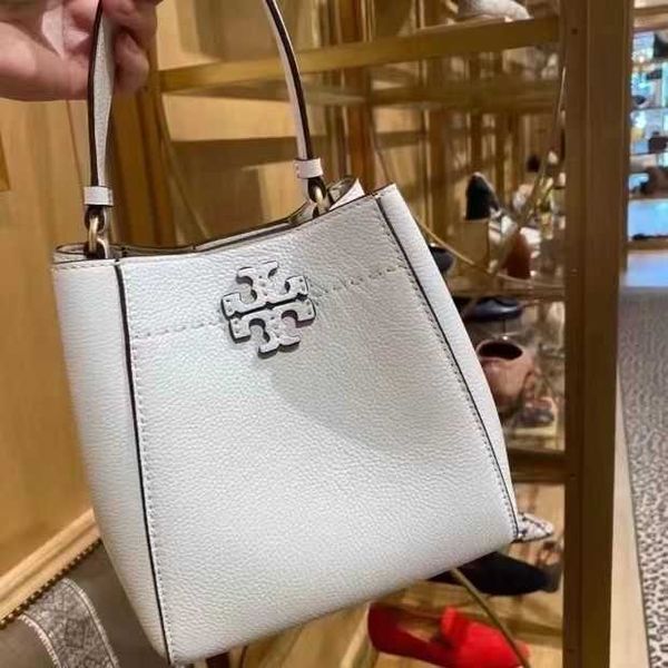 luxury leather handbags torysburchs designer bags mcgraw medium litchi cow leather deformed bucket bag women's original quality large e
luxury leather handbags torysburchs designer bags mcgraw medium litchi cow leather deformed bucket bag women's original quality large e