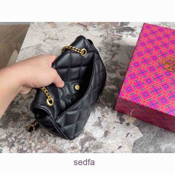designer bags burchs shoulder crossbody torys luxury women's classic handbags toribirch tonly birch willa sheepskin ling lattice messen
designer bags burchs shoulder crossbody torys luxury women's classic handbags toribirch tonly birch willa sheepskin ling lattice messen