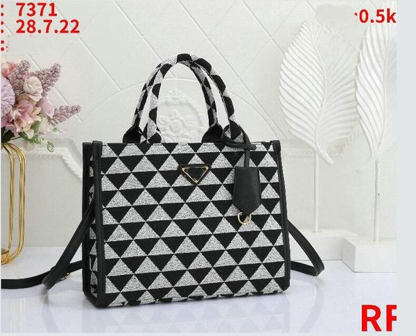 luxury designer bag handbag single shoulder bags messenger bags classic style large capacity simple fashion bagss on the go crossbody rtt
luxury designer bag handbag single shoulder bags messenger bags classic style large capacity simple fashion bagss on the go crossbody rtt