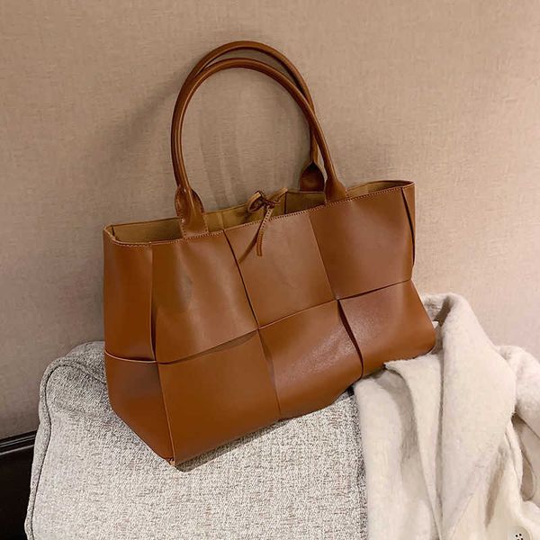 fashion bag designer bottess venetas's 2022 autumn and winter new versatile high-capacity tote minority design woven mother portable sh
fashion bag designer bottess venetas's 2022 autumn and winter new versatile high-capacity tote minority design woven mother portable sh