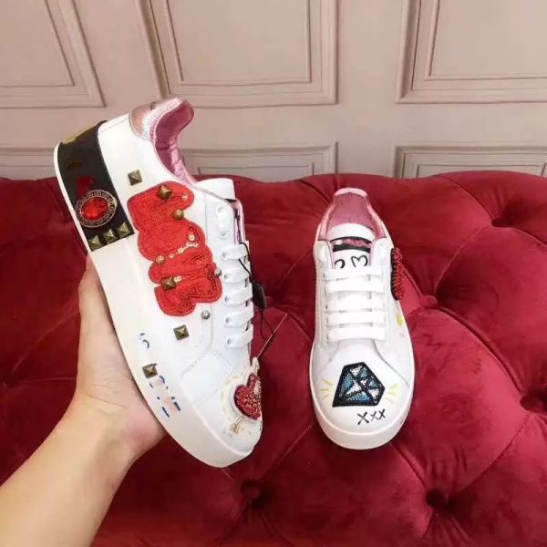 mans arrival casual shoes white black red fashion mens women leather breathable shoes open low sports sneak valentinoes valentinoity mne
mans arrival casual shoes white black red fashion mens women leather breathable shoes open low sports sneak valentinoes valentinoity mne