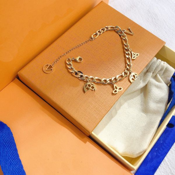 luxurious quality bracelet fashion brand link chains with letter for women wedding party classic high jewelry high sense gift, Black
luxurious quality bracelet fashion brand link chains with letter for women wedding party classic high jewelry high sense gift, Black