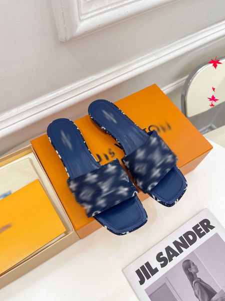new version paris slides slippers womens summer sandals beach ladies flip flops black leisure slider chaussures fashion scuffs footwear -h05
new version paris slides slippers womens summer sandals beach ladies flip flops black leisure slider chaussures fashion scuffs footwear -h05