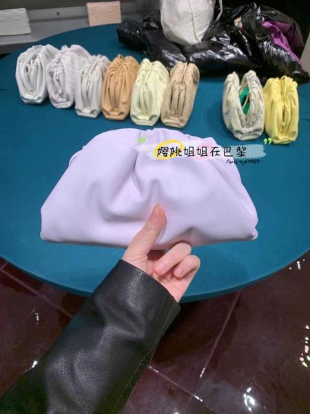designer bags luxury bottegas bag venetas handbag cloud bag mini pouch woven handbag one shoulder oblique span original quality fashion zonk
designer bags luxury bottegas bag venetas handbag cloud bag mini pouch woven handbag one shoulder oblique span original quality fashion zonk
