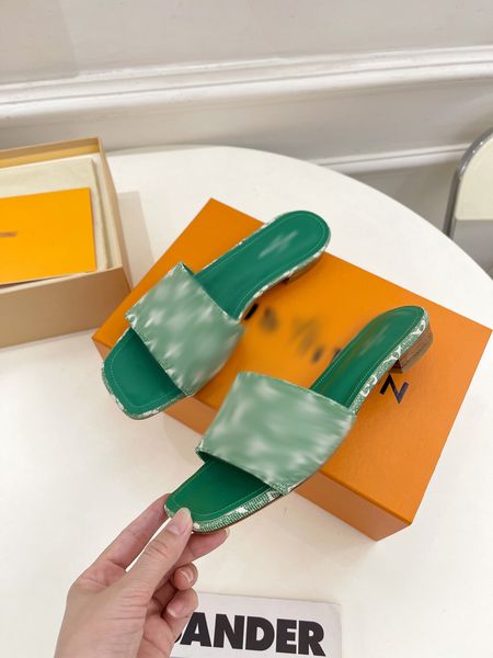 new version paris slides slippers womens summer sandals beach ladies flip flops black leisure slider chaussures fashion scuffs footwear -h05
new version paris slides slippers womens summer sandals beach ladies flip flops black leisure slider chaussures fashion scuffs footwear -h05