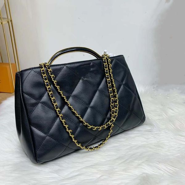 2022 designers bag handbag single shoulder bags messenger bags designerbag classic style large capacity simple fashion bagss
2022 designers bag handbag single shoulder bags messenger bags designerbag classic style large capacity simple fashion bagss
