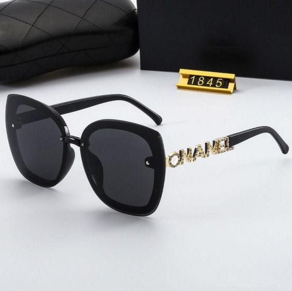 luxury polarizing sunglasses polarizing lens designer female male goggles advanced glasses for female glasses frame sunglasses with box, White;black
luxury polarizing sunglasses polarizing lens designer female male goggles advanced glasses for female glasses frame sunglasses with box, White;black