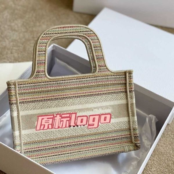 designer bag embroidary logo d tote book bags blue tiger d-word emboosed christain style luxury sense shipping handbag t05o
designer bag embroidary logo d tote book bags blue tiger d-word emboosed christain style luxury sense shipping handbag t05o