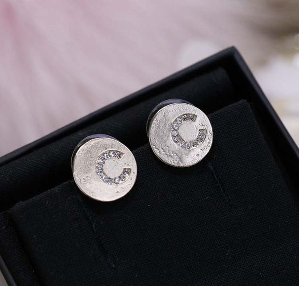 2022 luxury quality charm round shape stud earring with diamond in 18k gold plated have box stamp ps7334a, Golden
2022 luxury quality charm round shape stud earring with diamond in 18k gold plated have box stamp ps7334a, Golden