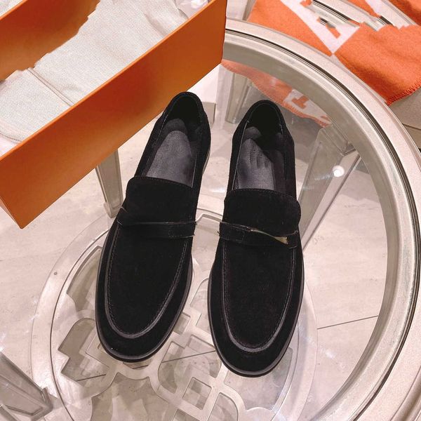 brand casual shoes designer design small leather with on lazy flat shoes women's size 35-40, Black
brand casual shoes designer design small leather with on lazy flat shoes women's size 35-40, Black