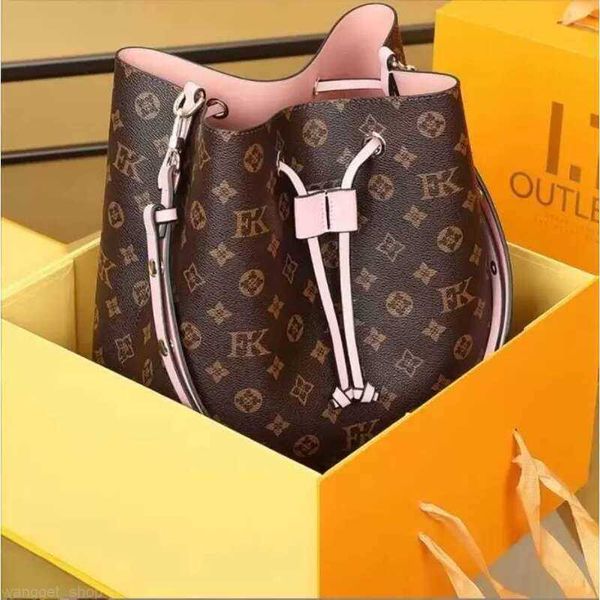 luxurys designers neonoe bucket shoulder bags flower purses womens tote brand letter genuine leather handbags crossbody bag frame
luxurys designers neonoe bucket shoulder bags flower purses womens tote brand letter genuine leather handbags crossbody bag frame