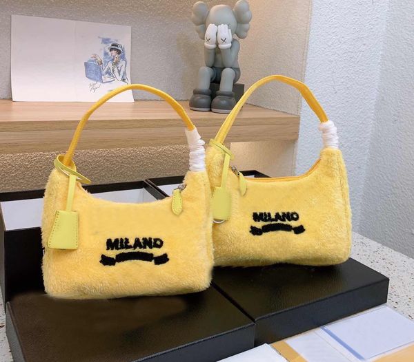 luxury designer bag women fur 5a shoulder bags hobo re-edition lady purse armpit handbag clutch bag tote
luxury designer bag women fur 5a shoulder bags hobo re-edition lady purse armpit handbag clutch bag tote