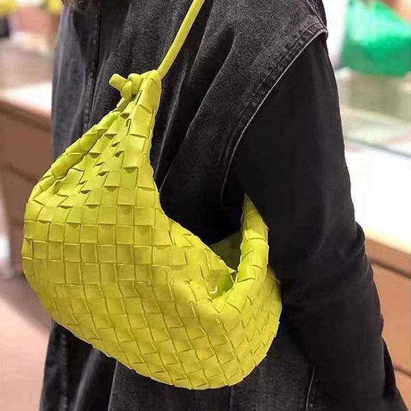 bottess bags venetas fashion 2022 new leather small golden ball weaving underarm sti solid color single shoulder portable diagonal leis have
bottess bags venetas fashion 2022 new leather small golden ball weaving underarm sti solid color single shoulder portable diagonal leis have