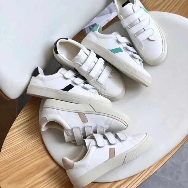 dress shoes brand comfortable 2022 spring new versatile small white shoes flat bottom casual moral training sneakers size 35-40, Black
dress shoes brand comfortable 2022 spring new versatile small white shoes flat bottom casual moral training sneakers size 35-40, Black