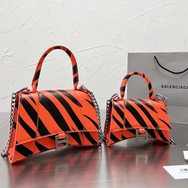 designer handbags messenger bags tote purse balenclagas hourglass versatile cross shoulder backpacks crossbody
designer handbags messenger bags tote purse balenclagas hourglass versatile cross shoulder backpacks crossbody