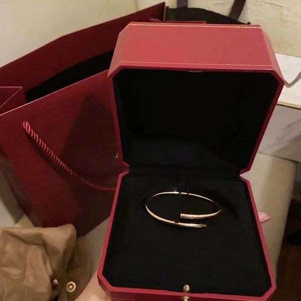 Nail Bracelet Designer Jewelry Classic Bangle Titanium Steel bangles Gold Silver Cuff bangle Diamond Bracelets Womens Mens Love wedding Jewelry Christmas Gift
Nail Bracelet Designer Jewelry Classic Bangle Titanium Steel bangles Gold Silver Cuff bangle Diamond Bracelets Womens Mens Love wedding Jewelry Christmas Gift