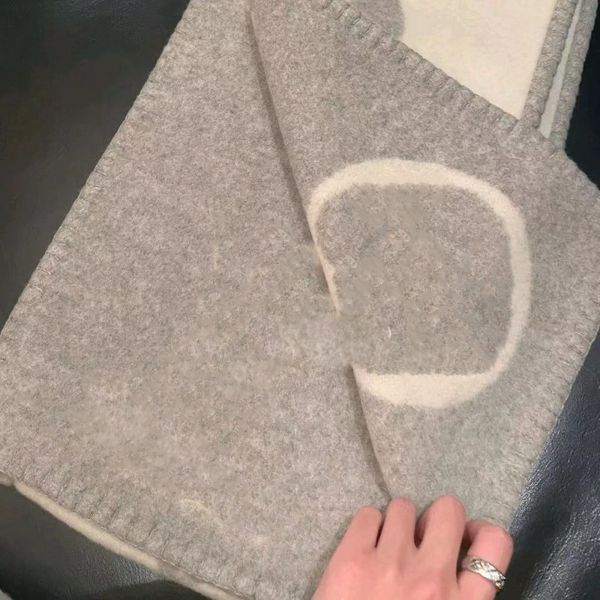 luxurys scarf cashmere two-color designers scarf thickened long versatile shawl headband wraps pretty, Blue;gray
luxurys scarf cashmere two-color designers scarf thickened long versatile shawl headband wraps pretty, Blue;gray