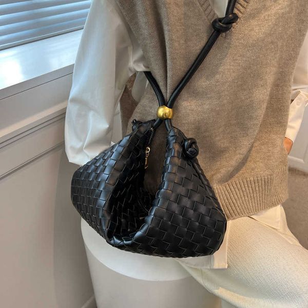 bottess bags venetas fashion fashion yunduo 2022 new woven shell foreign style metal ball dumpling one shoulder armpit hand have logo
bottess bags venetas fashion fashion yunduo 2022 new woven shell foreign style metal ball dumpling one shoulder armpit hand have logo