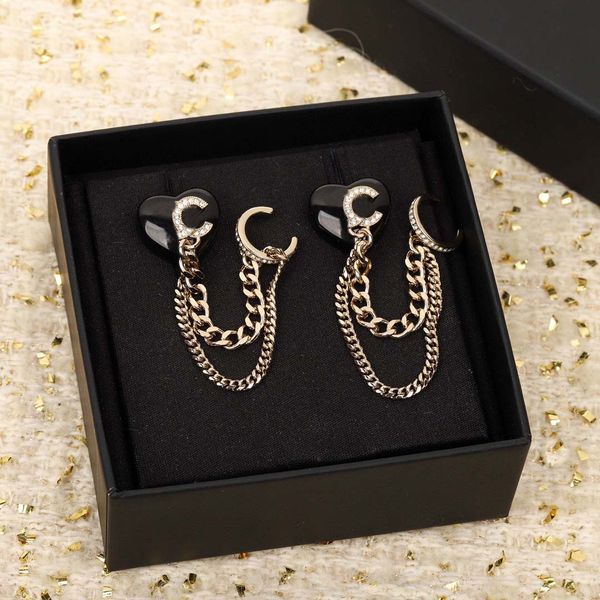 2022 luxury quality charm stud earring with heart shape with diamond and back color design have box stamp ps7344a, Golden
2022 luxury quality charm stud earring with heart shape with diamond and back color design have box stamp ps7344a, Golden