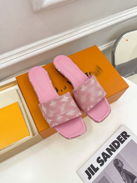 2023 fashion women sandals genuine leather slippers summer flat stylist slides ladies beach sandal party wedding slipper with box -k055, Black
2023 fashion women sandals genuine leather slippers summer flat stylist slides ladies beach sandal party wedding slipper with box -k055, Black
