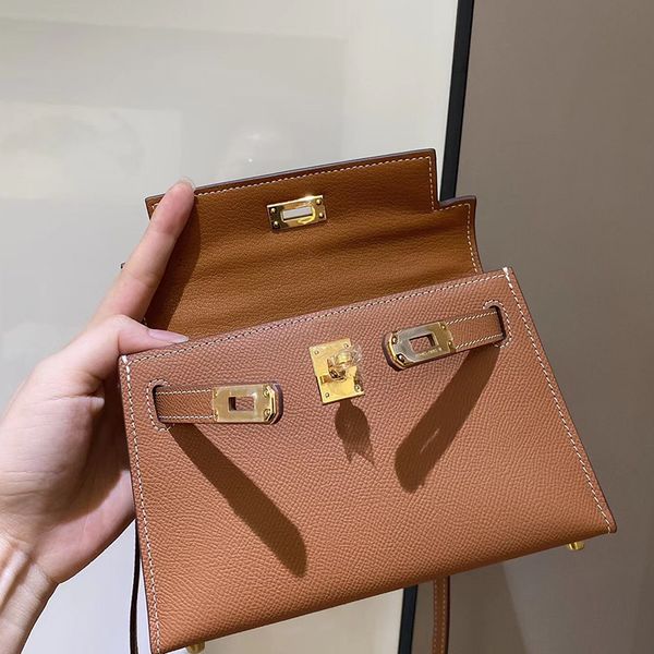 5a mini bag second generation bag palm prints gold buckle silver buckle shoulder bags handbag women's cross body luxury designer bag 19
5a mini bag second generation bag palm prints gold buckle silver buckle shoulder bags handbag women's cross body luxury designer bag 19