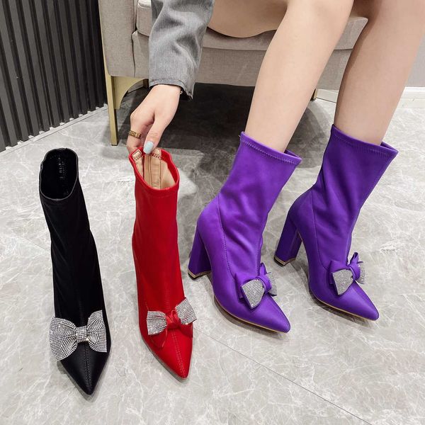 boots 117031 2022 winter new style rhinestone bowknot pointed mid rise thick heels fashion party women s shoes purple red 221013, Black
boots 117031 2022 winter new style rhinestone bowknot pointed mid rise thick heels fashion party women s shoes purple red 221013, Black