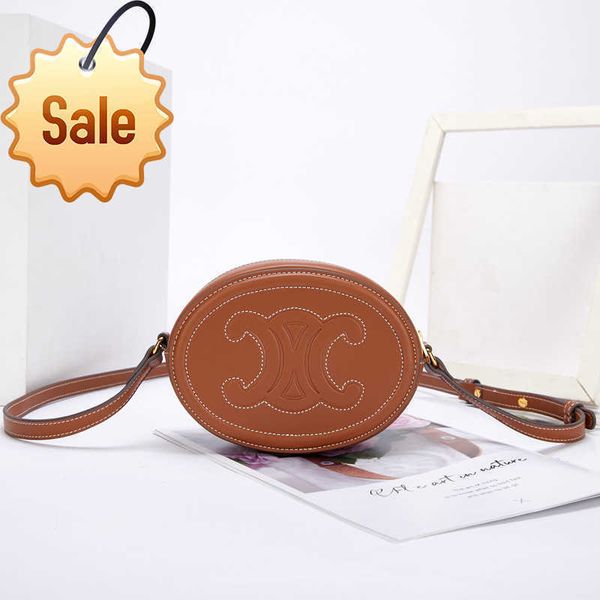 designer bags new fashion shoulder bag triumphal arch pig nose leather small round mini messenger mobile phone factory direct sale
designer bags new fashion shoulder bag triumphal arch pig nose leather small round mini messenger mobile phone factory direct sale