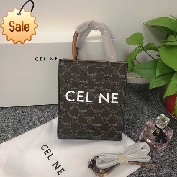 designer bags triumphal arch small tote bag women's autumn and winter new fashion high capacity middle ancient leather old flower embro
designer bags triumphal arch small tote bag women's autumn and winter new fashion high capacity middle ancient leather old flower embro