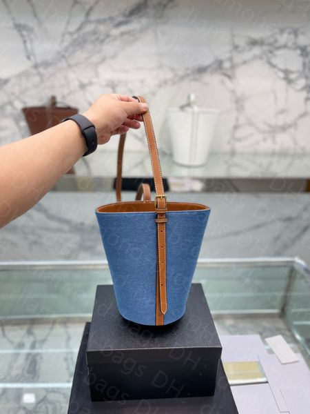 designer cylindrical bucket bag women crossbody bags leather buckle strap drawcord closed palin wallets fashion handbags purse
designer cylindrical bucket bag women crossbody bags leather buckle strap drawcord closed palin wallets fashion handbags purse