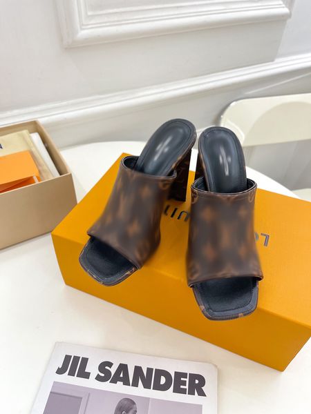 summer womens high heels slippers striped sandals ladies casual scuffs block heel sandal outdoor shopping letters slipper box -l075, Black
summer womens high heels slippers striped sandals ladies casual scuffs block heel sandal outdoor shopping letters slipper box -l075, Black