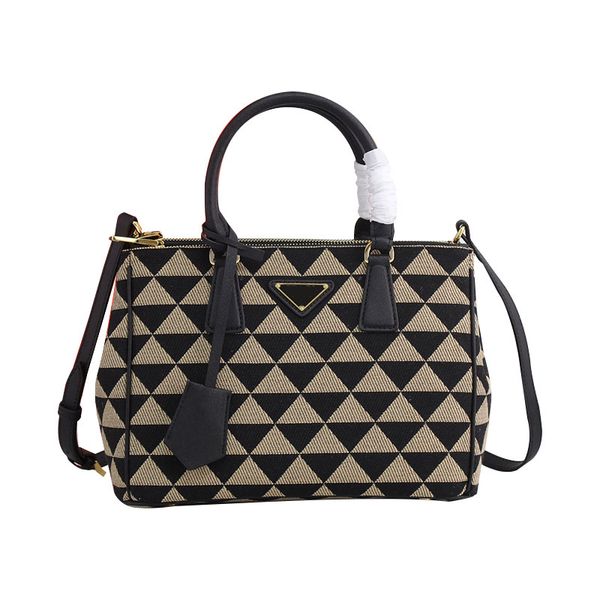 checker shoulder bag fashion crossbody bags embroidered fabric handbags leather portable adjustable strap triangular sheet metal zipper clos
checker shoulder bag fashion crossbody bags embroidered fabric handbags leather portable adjustable strap triangular sheet metal zipper clos